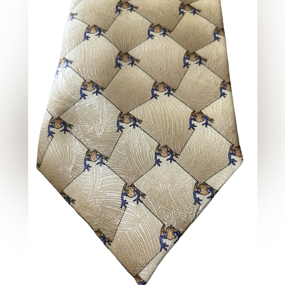The Nature Conservancy champagne colored Maki Frog tie. 100% silk. - Picture 2 of 5
